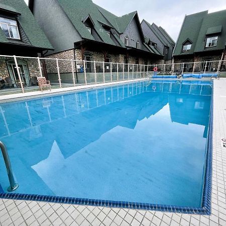 Renovated Chalet At Mystic Springs, Mountain Views, Pets Welcome! 캔모어 외부 사진